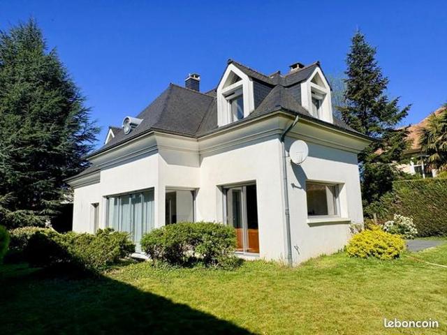 Maison 8 pièces 200 m²