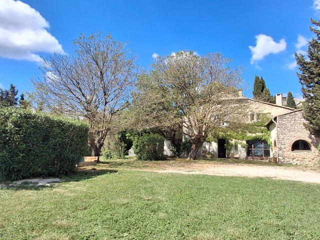 Maison 8 pièces 240 m²