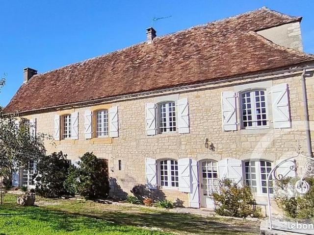 Maison 8 pièces 200 m²