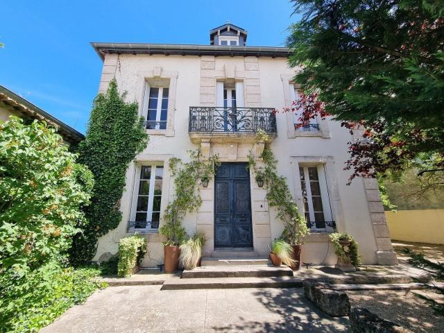 Maison 8 pièces 200 m²