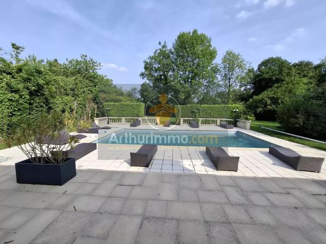 Maison 8 pièces 200 m²