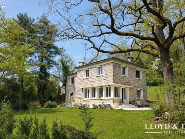 Maison 8 pièces 200 m²