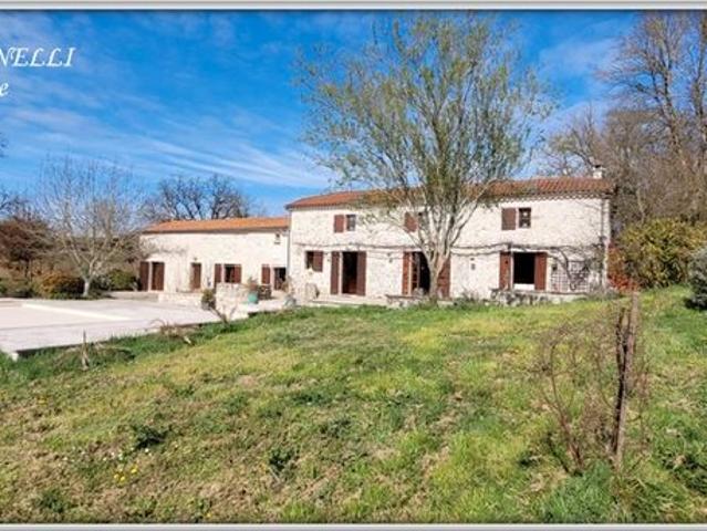Maison 8 pièces 200 m²
