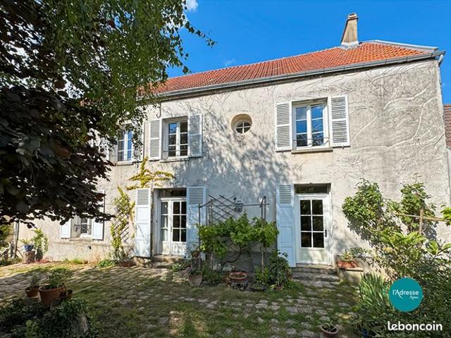 Maison 8 pièces 200 m²
