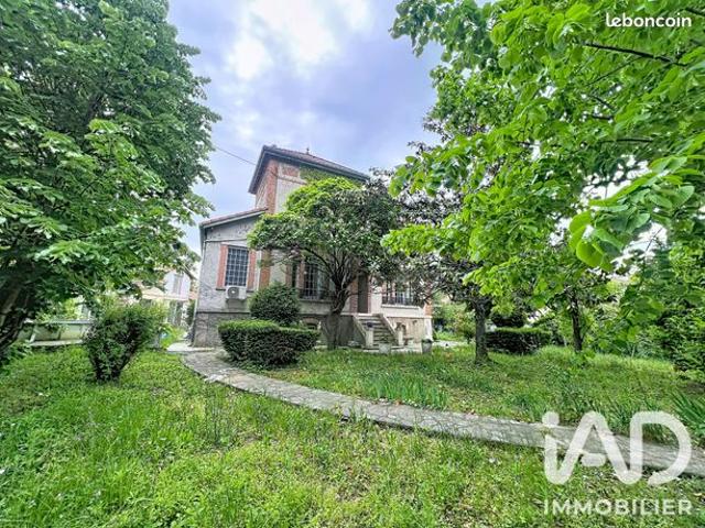 Maison 8 pièces 200 m²