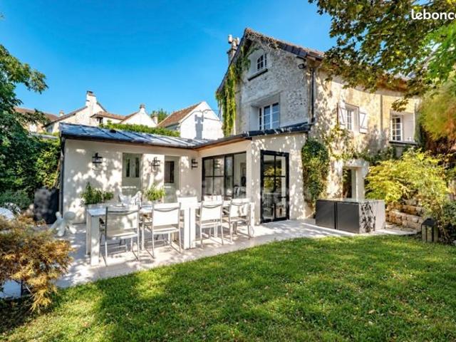 Maison 8 pièces 200 m²