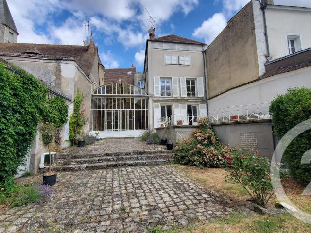 Maison 8 pièces 200 m²