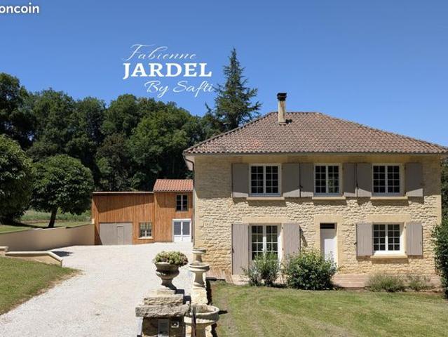 Maison 8 pièces 200 m²