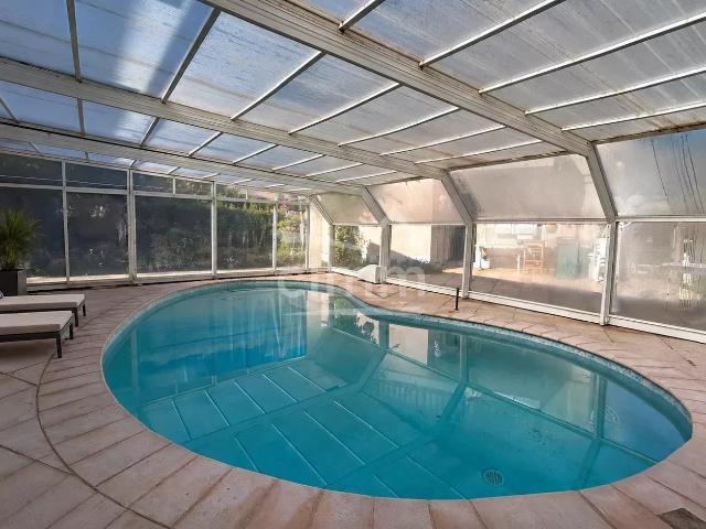 Maison 8 pièces 200 m²