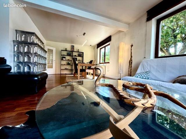 Maison 8 pièces 200 m²