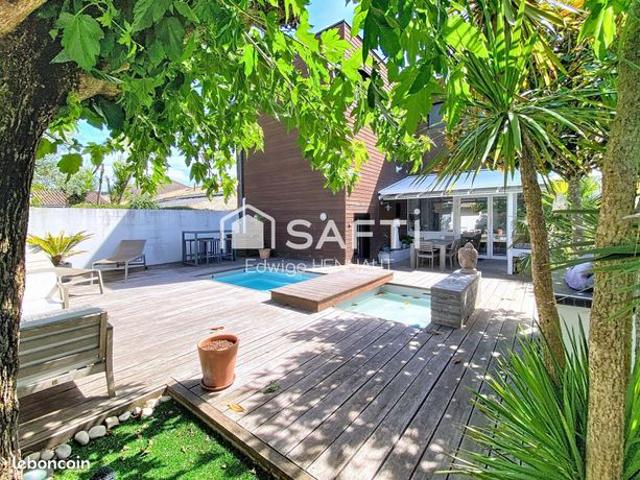 Maison 8 pièces 200 m²