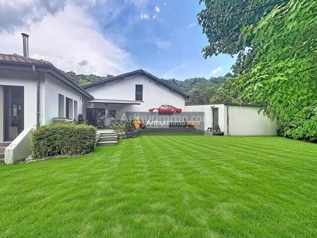 Maison 8 pièces 200 m²
