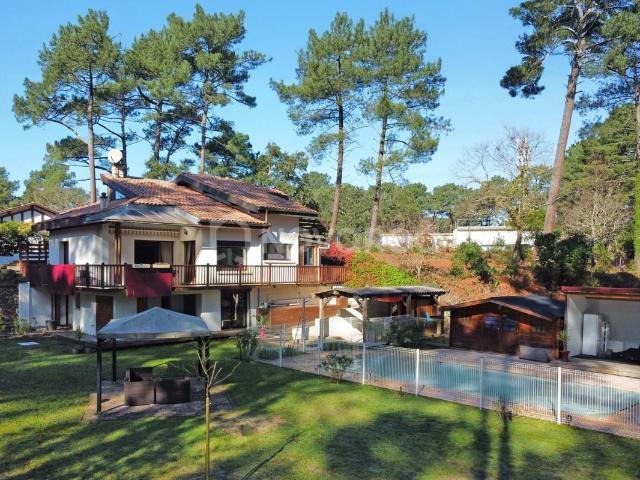 Maison 8 pièces 200 m²
