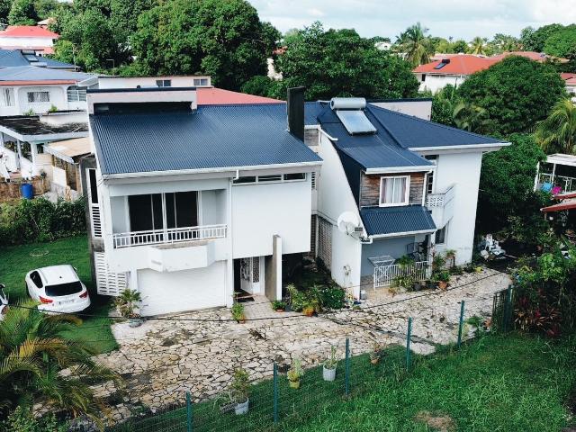 Maison 8 pièces 200 m²