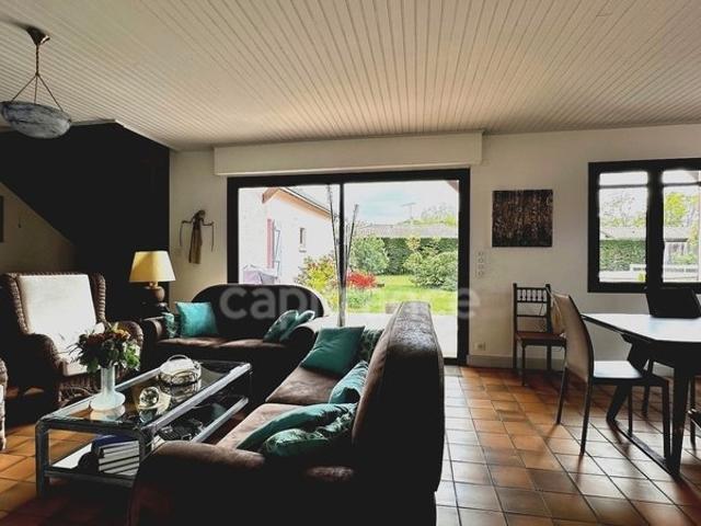 Maison 8 pièces 200 m²