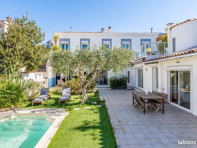 Maison 8 pièces 200 m²