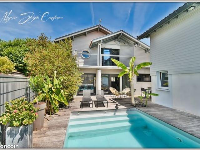 Maison 8 pièces 200 m²