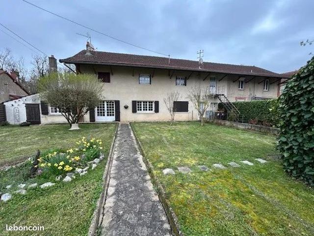 Maison 8 pièces 200 m²