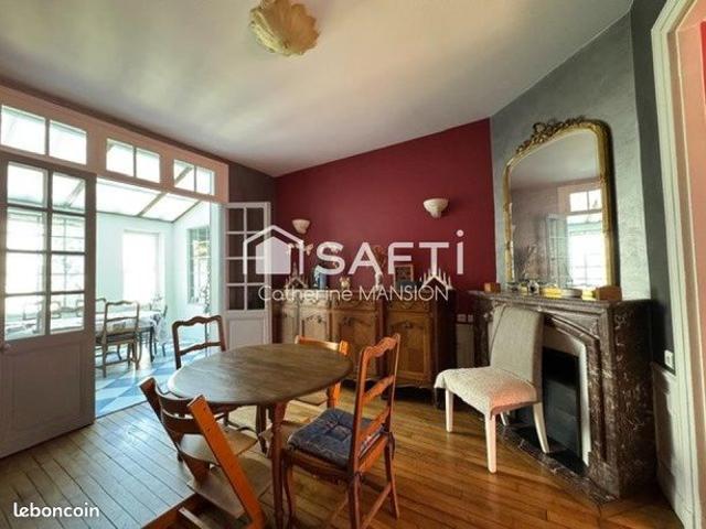 Maison 8 pièces 200 m²