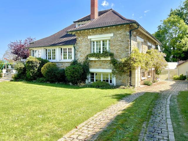 Maison 8 pièces 200 m²