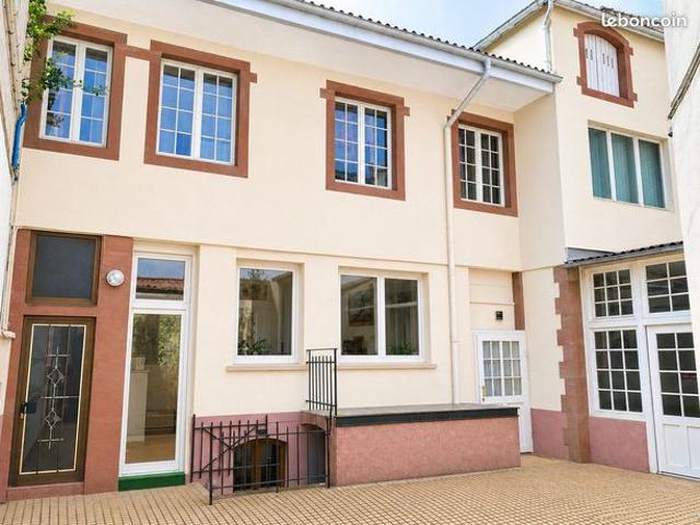 Maison 8 pièces 200 m²