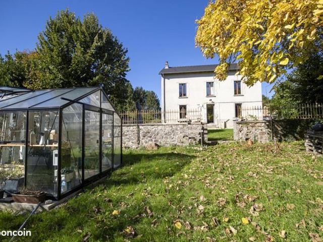 Maison 8 pièces 200 m²