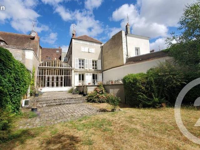Maison 8 pièces 200 m²