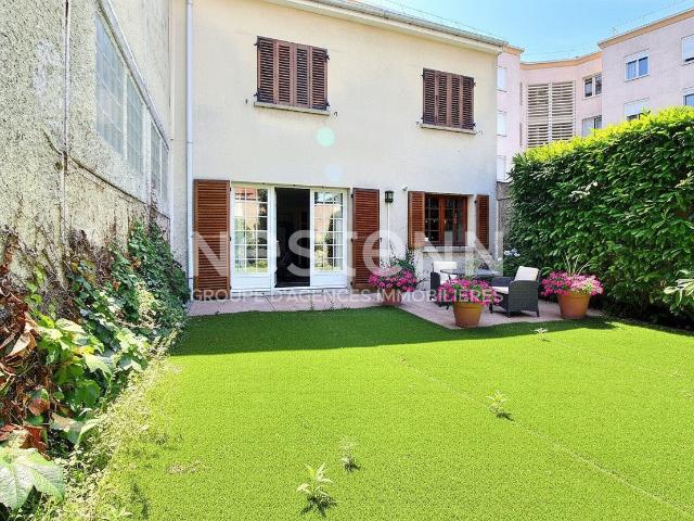 Maison 8 pièces 200 m²