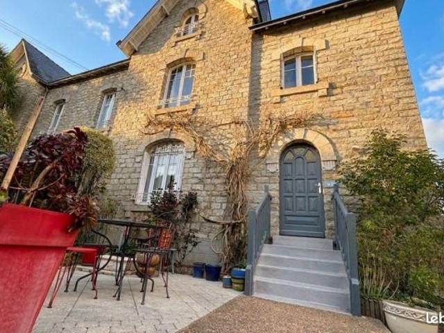 Maison 8 pièces 200 m²