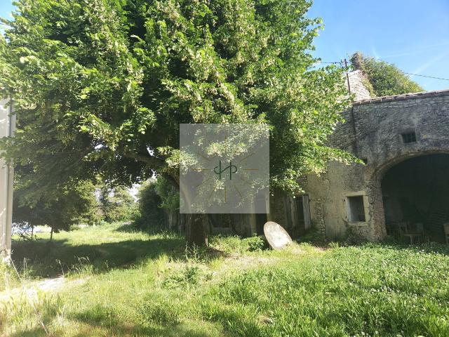 Maison 8 pièces 200 m²
