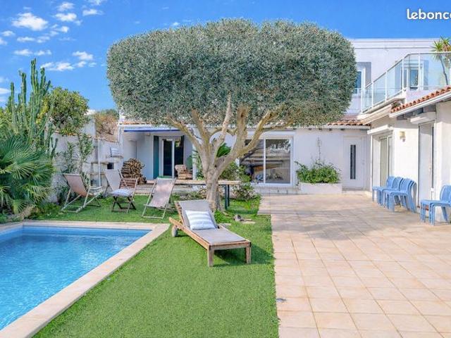 Maison 8 pièces 200 m²
