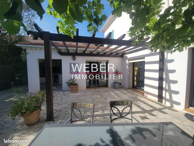 Maison 8 pièces 200 m²