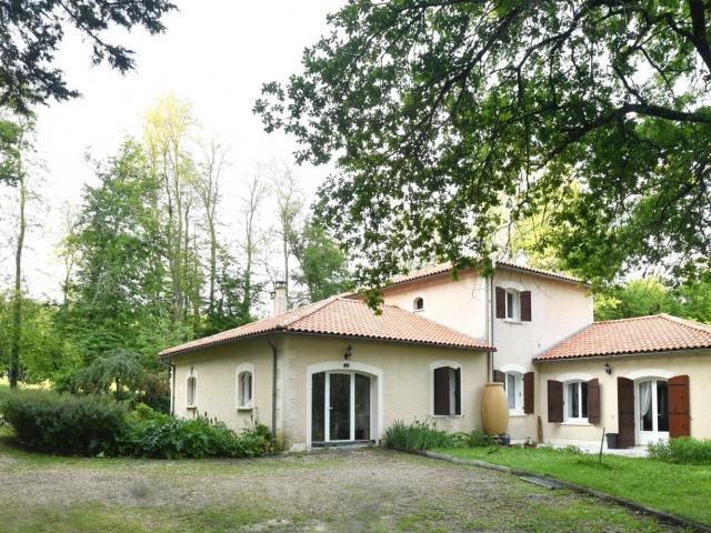 Maison 8 pièces 200 m²