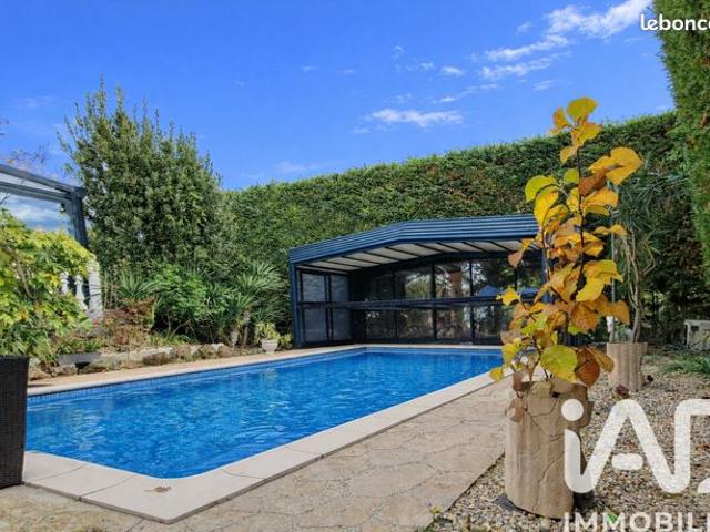 Maison 8 pièces 200 m²