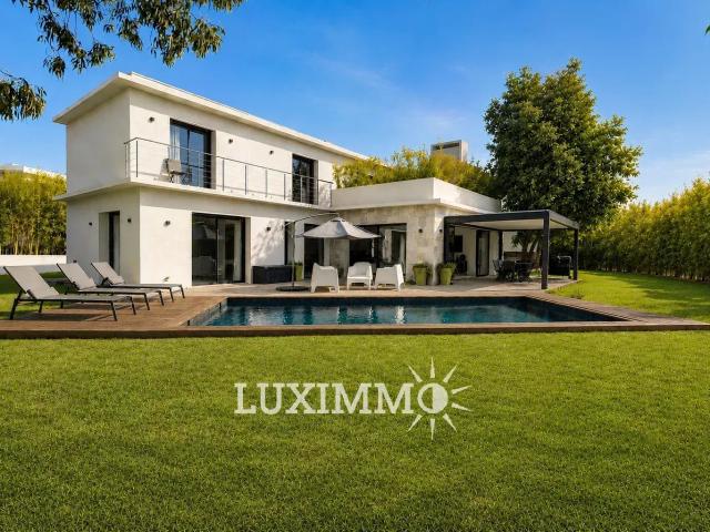 Maison 8 pièces 200 m²