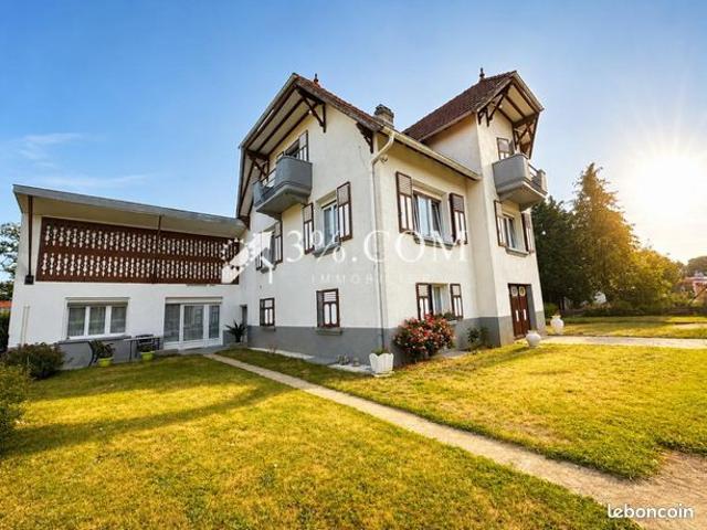 Maison 8 pièces 200 m²