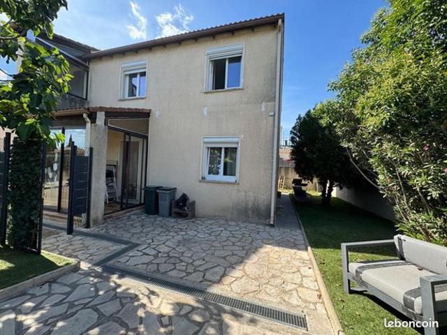 Maison 8 pièces 200 m²