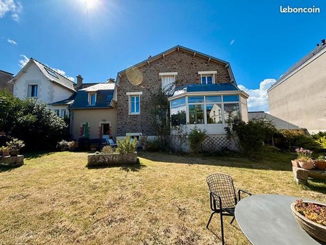 Maison 8 pièces 200 m²