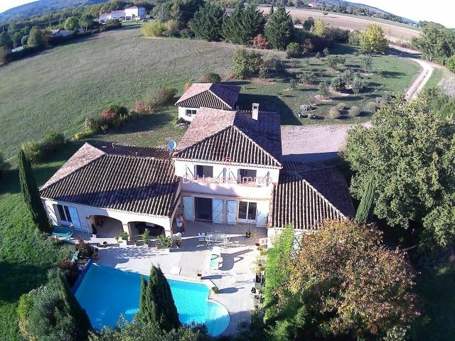 Maison 8 pièces 200 m²