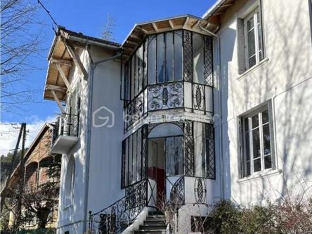 Maison 8 pièces 200 m²