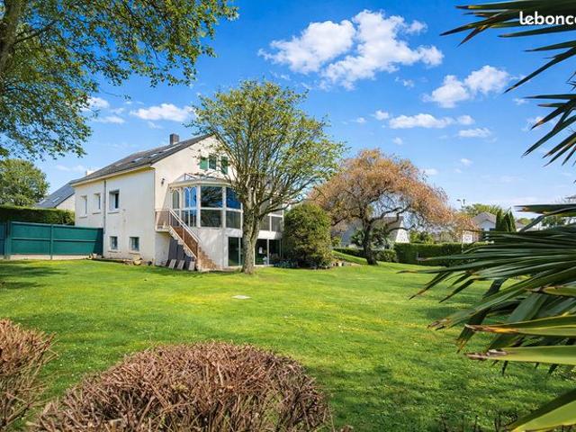 Maison 8 pièces 200 m²