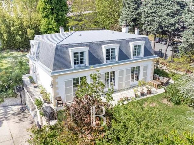 Maison 8 pièces 200 m²