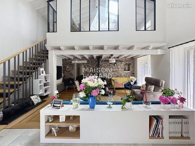 Maison 8 pièces 200 m²
