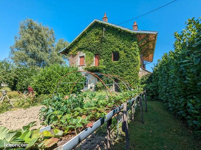 Maison 8 pièces 200 m²