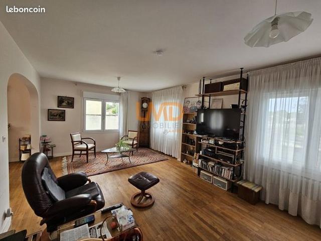 Maison 8 pièces 200 m²