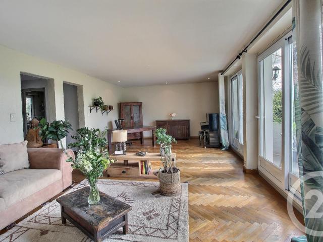 Maison 8 pièces 200 m²