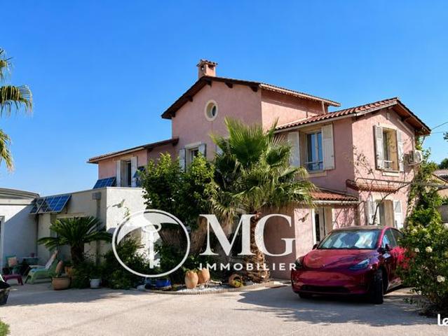 Maison 8 pièces 200 m²