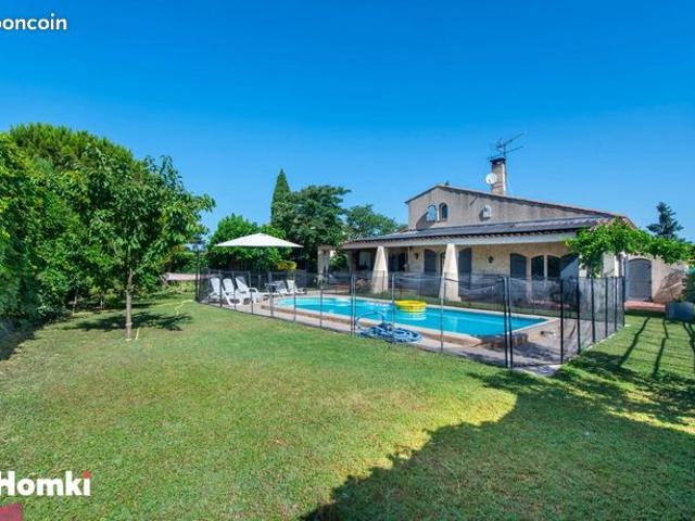 Maison 8 pièces 200 m²