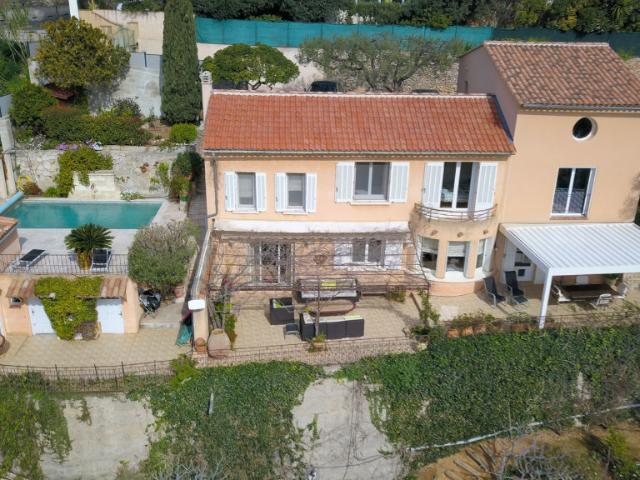 Maison 8 pièces 200 m²