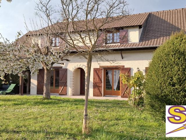 Maison 8 pièces 200 m²